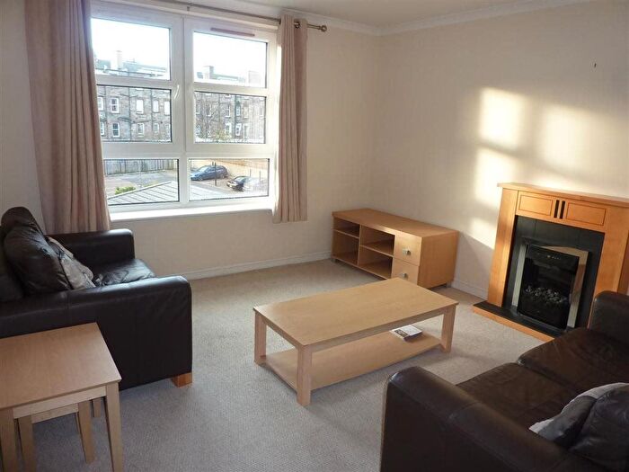 2 Bedroom Flat To Rent In Loaning Mills, Edinburgh, EH7