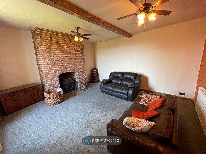 2 Bedroom Flat To Rent In New Road Farm, East Huntspill, Highbridge, TA9