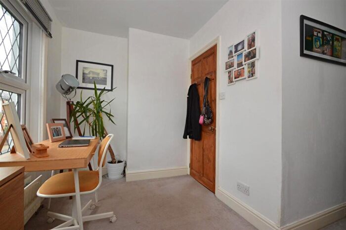 2 Bedroom Semi-Detached House For Sale In Haylands, Ryde, PO33