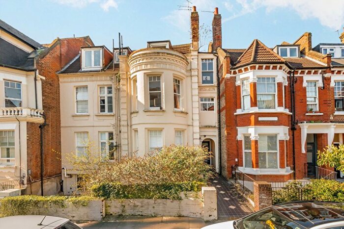 1 Bedroom Flat For Sale In Holmdale Road, West Hampstead, NW6