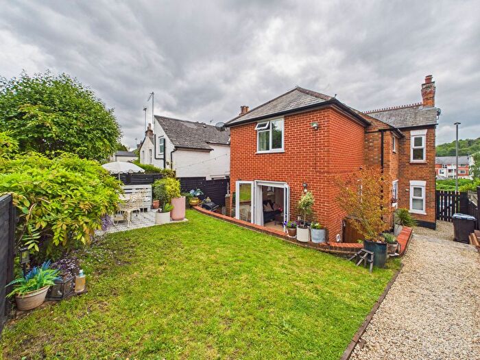 1 Bedroom Flat For Sale In London Road, High Wycombe, Buckinghamshire, HP11