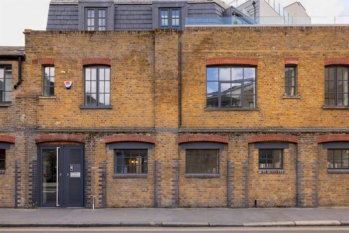 3 Bedroom Flat To Rent In Webber Street, London, SE1