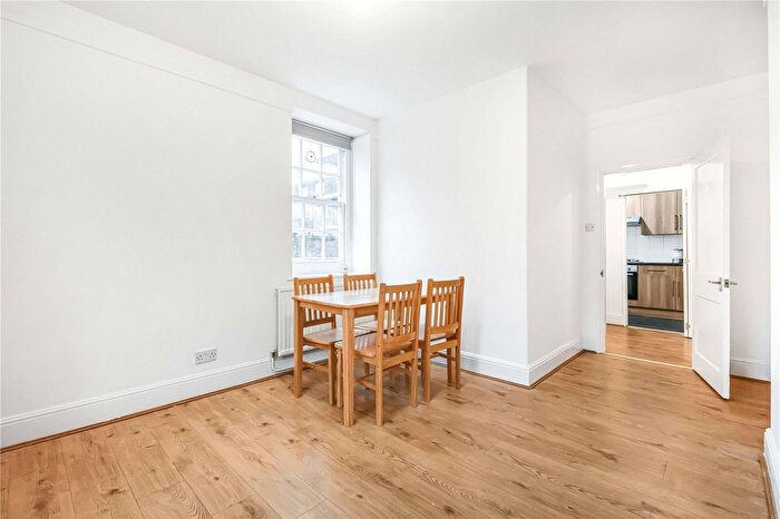 3 Bedroom Flat To Rent In Maygood Street, London, N1