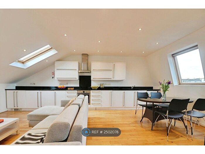 2 Bedroom Maisonette To Rent In Kingston Road, London, SW19