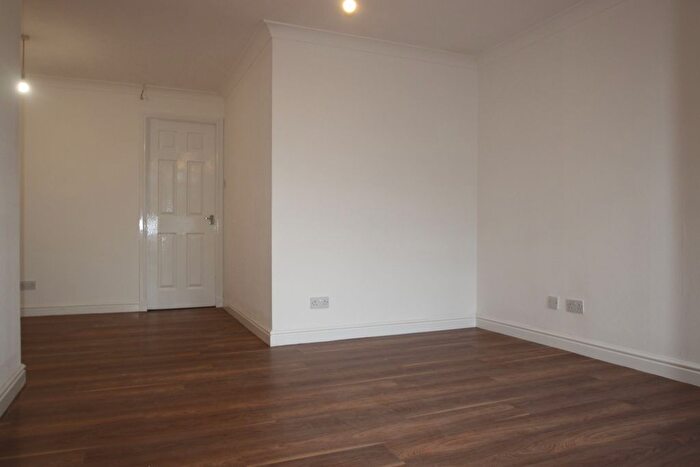 1 Bedroom Flat To Rent In Manse View, Motherwell, ML1