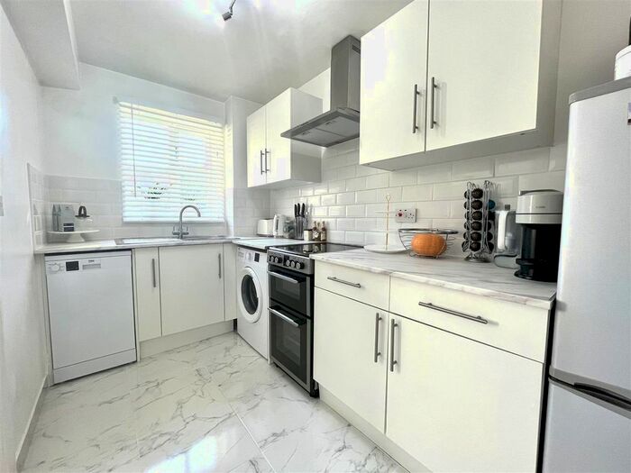 1 Bedroom Flat To Rent In Hispano Mews, Enfield, EN3