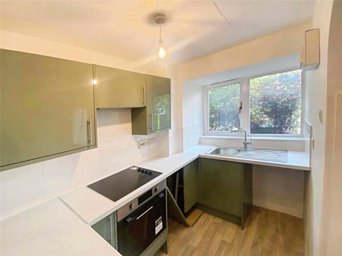 1 Bedroom End Of Terrace House For Sale In Goosens Close, Sutton, Surrey, SM1