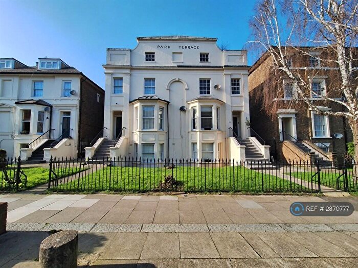 3 Bedroom Flat To Rent In Sydenham Park Road, London, SE26