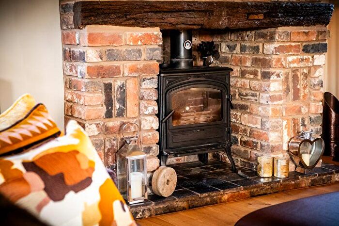 4 Bedroom Barn Conversion For Sale In The Old Stables, Slateley, Tamworth, B78