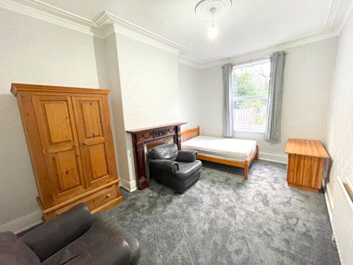 7 Bedroom Terraced House To Rent In Ecclesall Road, Sheffield, S11