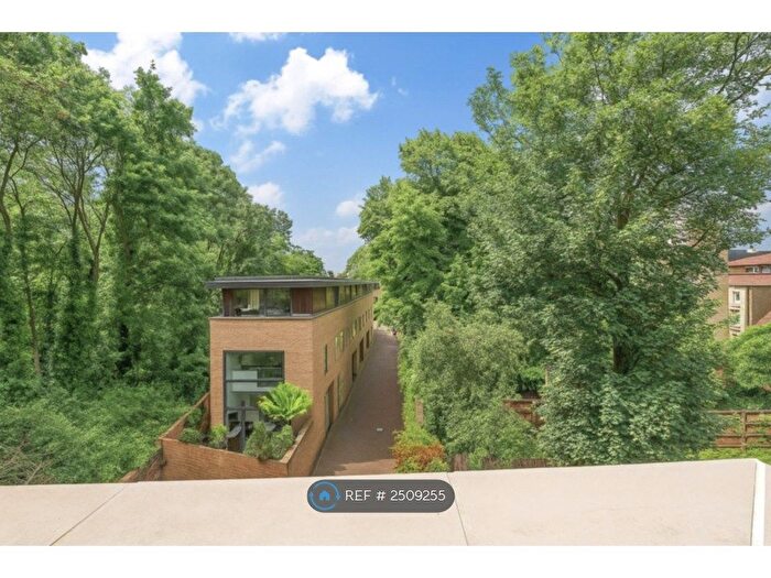 1 Bedroom Flat To Rent In Collinson Place, London, N16