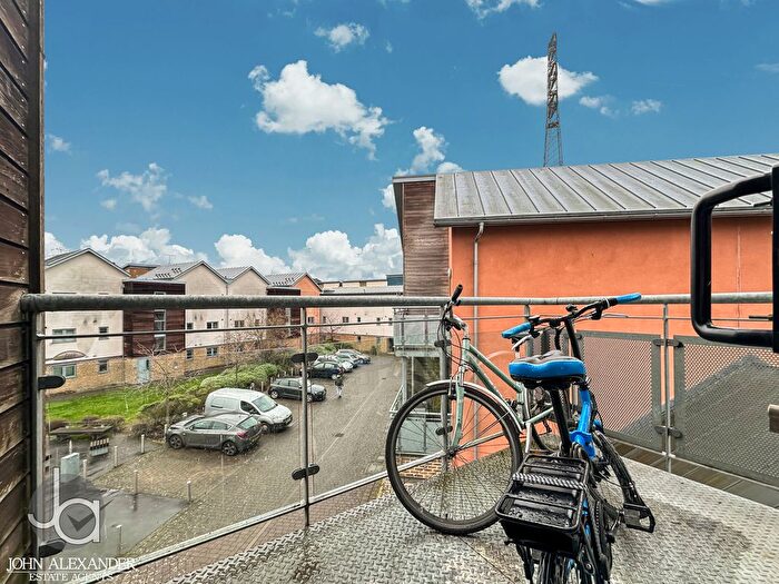 1 Bedroom Flat For Sale In Quayside Drive, Colchester, CO2