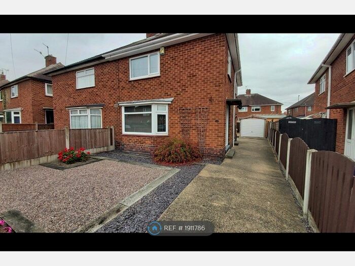 3 Bedroom Semi-Detached House To Rent In Murby Crescent, Nottingham, NG6