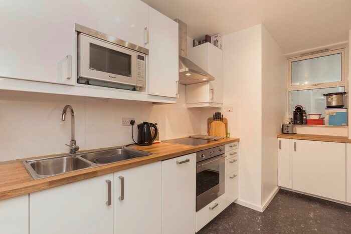 1 Bedroom Flat To Rent In Macklin Street, London, WC2B