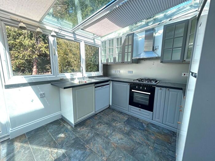 3 Bedroom Terraced House To Rent In Henningham Road, London, N17
