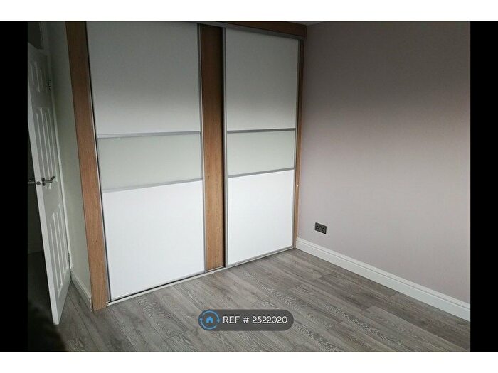 1 Bedroom Flat To Rent In Tatton Court, Manchester, M14
