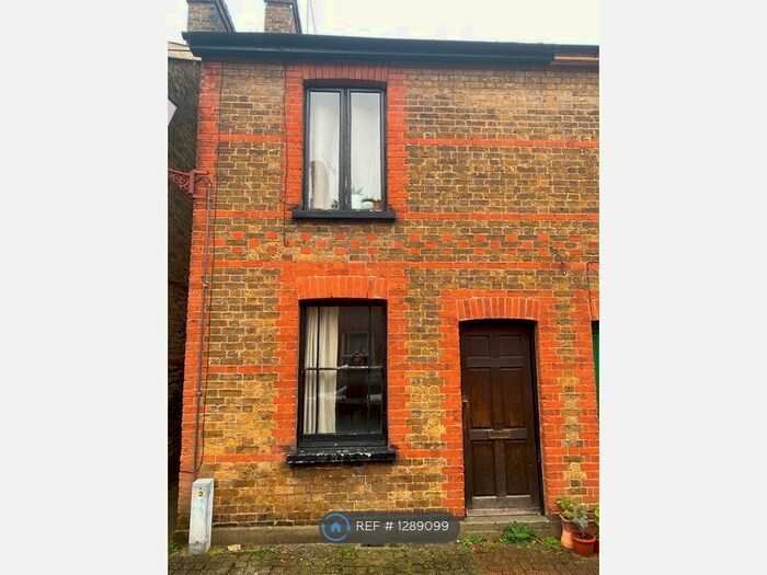 Studio To Rent In Sidney Terrace, Bishop's Stortford CM23