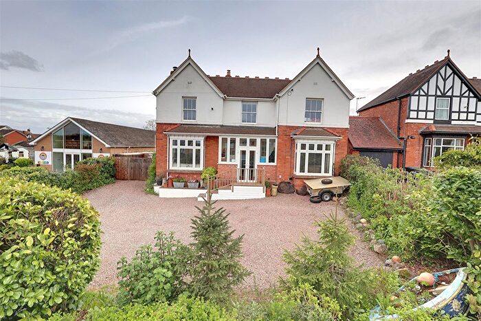 4 Bedroom Detached House For Sale In Ross Road, Newent, GL18