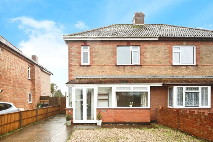 3 Bedroom Semi Detached House For Sale In Colin Road, Taunton, Somerset, TA2