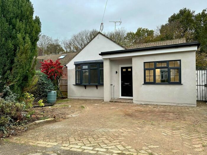 3 Bedroom Bungalow To Rent In Walton Gardens, Hutton, Brentwood, CM13