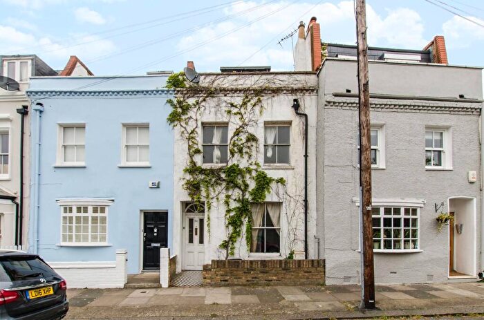 4 Bedroom Flat For Sale In Knowsley Road, Battersea, London, SW11