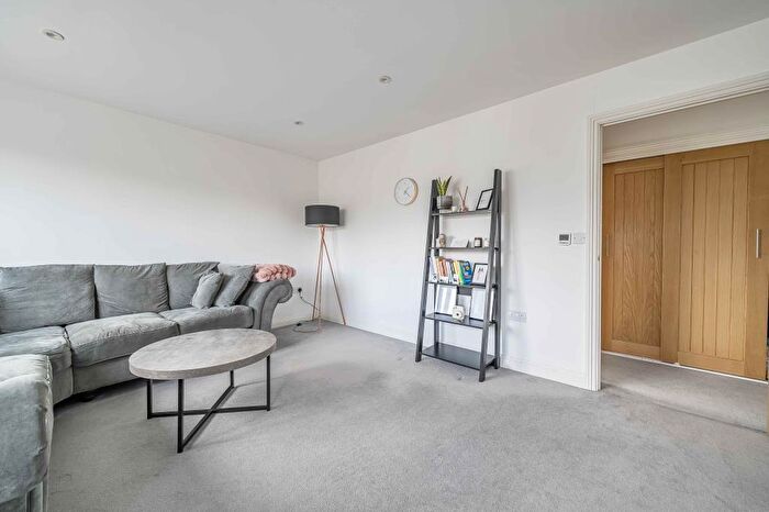 2 Bedroom Maisonette For Sale In Three Mile Cross, Basingstoke Road, Berkshire, RG7