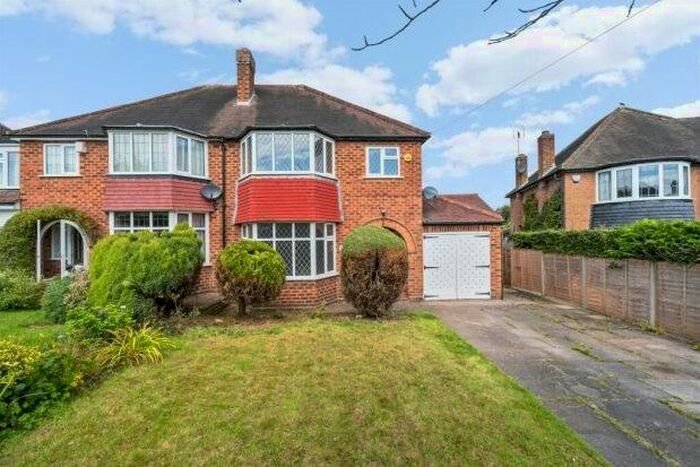 3 Bedroom Property To Rent In Wroxall Road, Solihull, B91