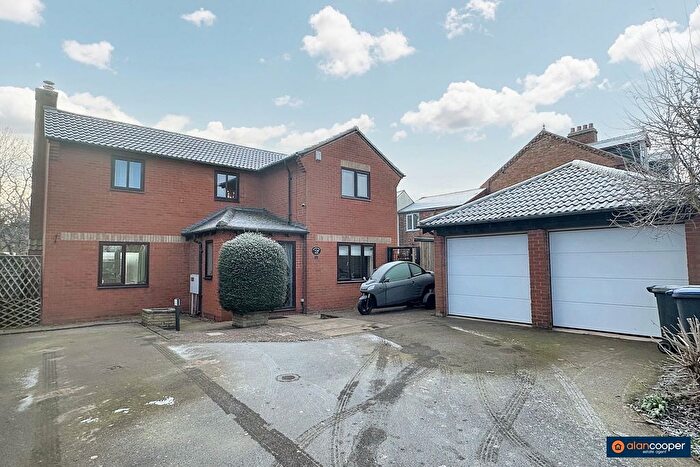 4 Bedroom Detached House For Sale In Hinckley Road, Stoke Golding, CV13