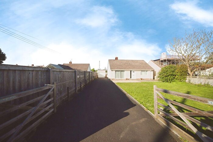 3 Bedroom Detached Bungalow For Sale In Brittons Ash, Bathpool, Taunton, TA2