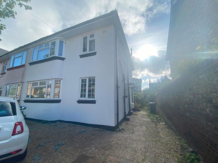 2 Bedroom Maisonette To Rent In Park Street, Slough, SL1