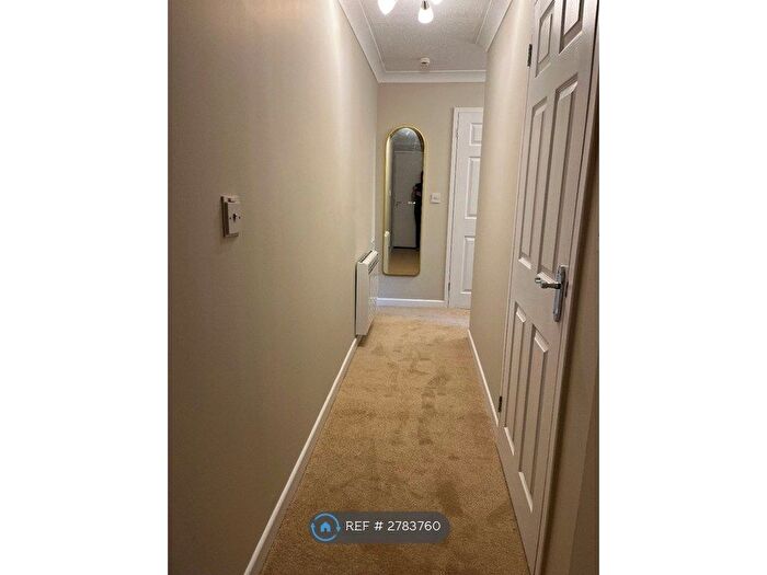 1 Bedroom Flat To Rent In Homebeech House, Woking, GU22