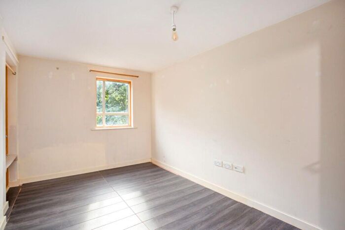 1 Bedroom Flat For Sale In Ducere House, Viaduct Street, London, E2