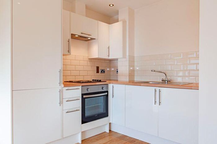 1 Bedroom Apartment To Rent In Garsington Road, Oxford, OX4