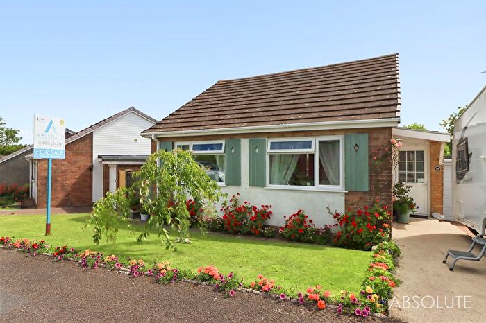 2 Bedroom Detached Bungalow For Sale In Hill Head Park, Brixham, TQ5