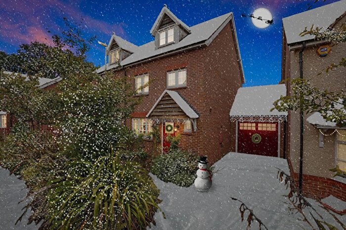 4 Bedroom Semi-detached House For Sale In Keele Avenue, Maidstone, ME15