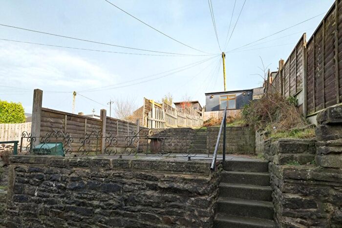 2 Bedroom End Of Terrace House To Rent In Manchester Road, Barnoldswick, Lancashire, BB18