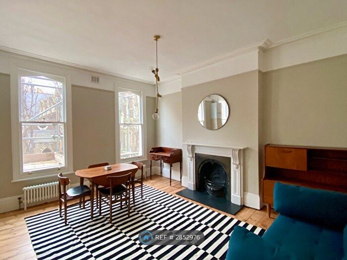 1 Bedroom Flat To Rent In St Marks Rise, London, E8