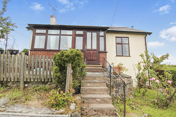 3 Bedroom Detached Bungalow For Sale In Bwlchgwyn, Wrexham, LL11