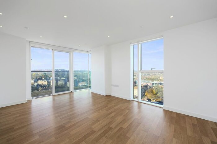 2 Bedroom Flat To Rent In Woodberry Grove, London, N4