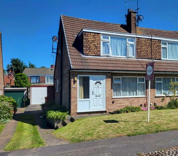 3 Bedroom Semi-Detached House To Rent In Truro Close, Rainham, ME8