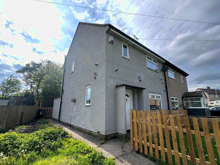 3 Bedroom Semi-Detached House To Rent In Illingworth Road, Illingworth, Halifax, Calderdale, HX2