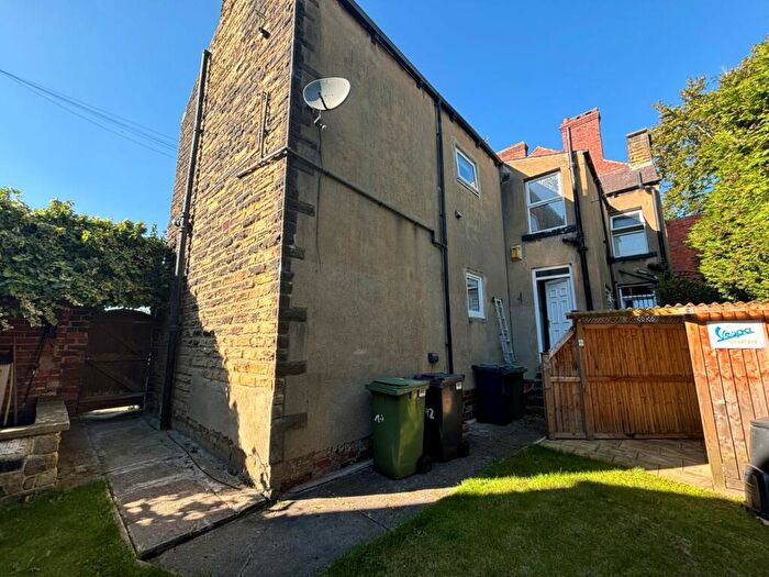 1 Bedroom Terraced House To Rent In Harrogate Road, Leeds, West Yorkshire, LS17