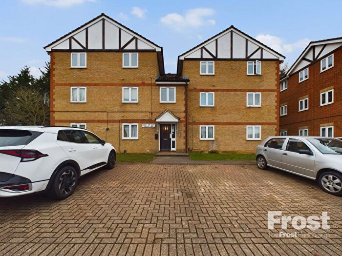 2 Bedroom Apartment To Rent In Maplin Park, Slough, Berkshire, SL3