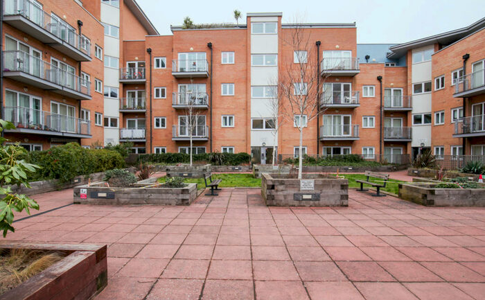 1 Bedroom Flat To Rent In Whitestone Way, Croydon, CR0