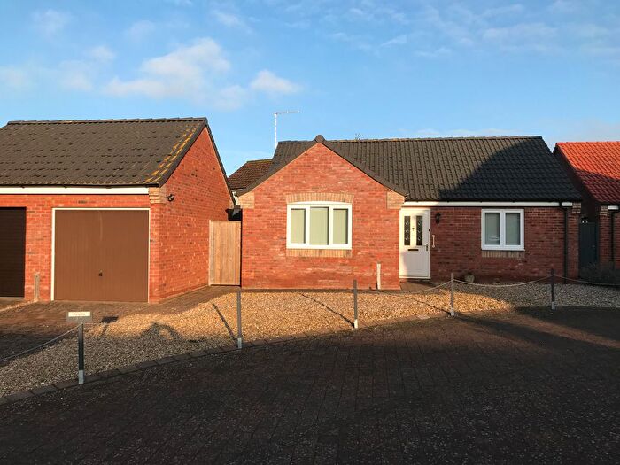 2 Bedroom Detached Bungalow For Sale In Salmons Way, Fakenham, NR21
