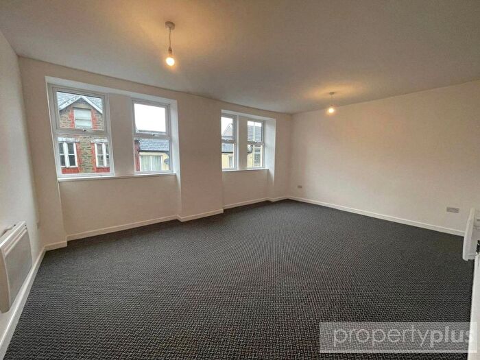 1 Bedroom Flat To Rent In Mill Street Flat, Mill Street Tonyrefail, Porth, Rhondda Cynon Taff, CF39