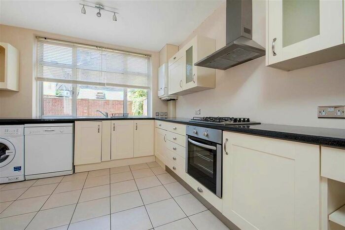 5 Bedroom Terraced House To Rent In Woodlawn Road, London, SW6