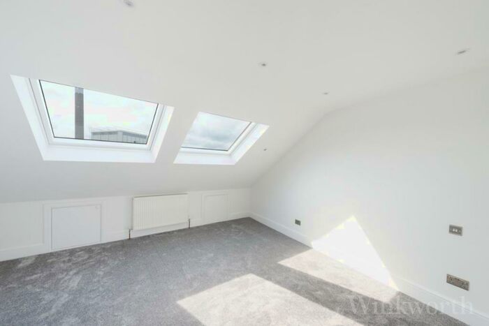 4 Bedroom End Of Terrace House To Rent In Trundleys Road, London, SE8