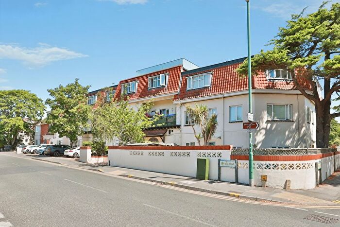 Studio For Sale In Sea Road, Boscombe, Bournemouth, Dorset, BH5