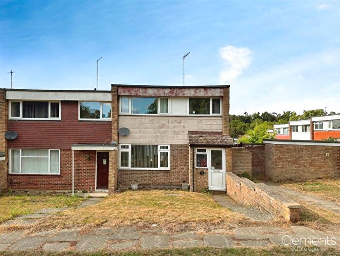 3 Bedroom End Of Terrace House For Sale In Lonsdale, Hemel Hempstead, HP2